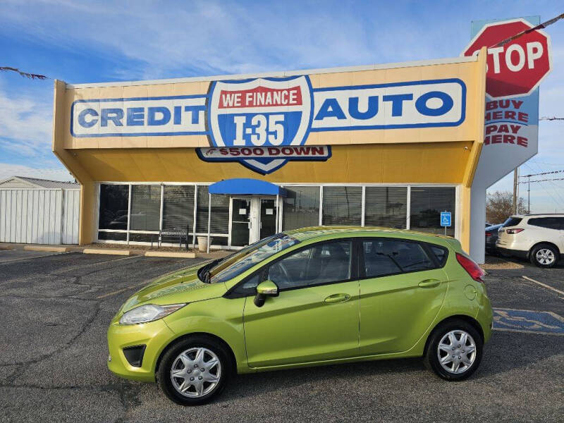 2013 Ford Fiesta SE's photo