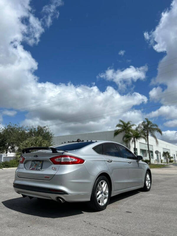 2016 Ford Fusion SE