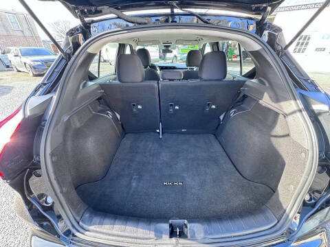 2024 Nissan Kicks SR