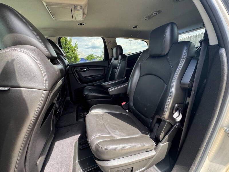 2010 Chevrolet Traverse LT