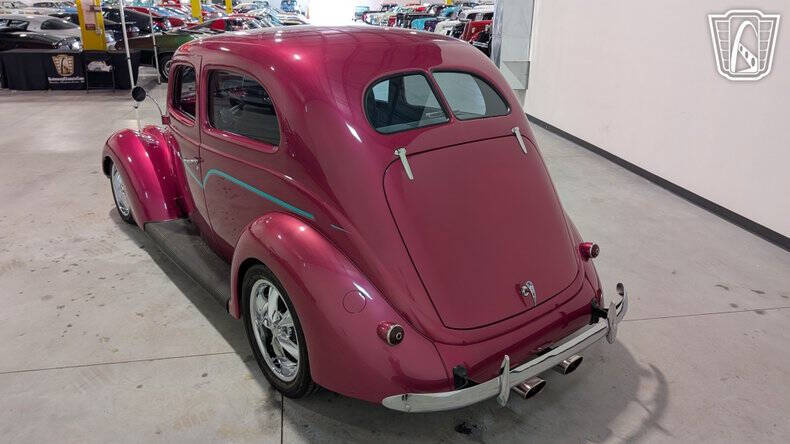 1937 Ford Tudor