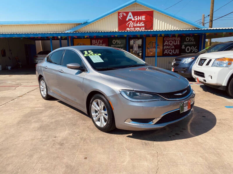 2015 Chrysler 200 Limited's photo
