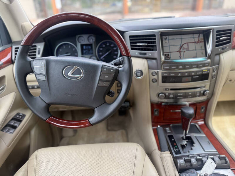 2008 Lexus LX 570 - Photo 20