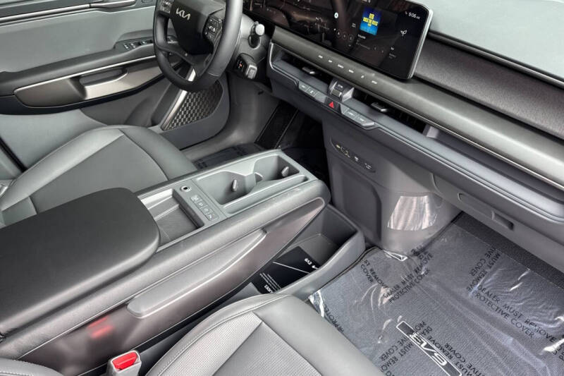 2026 Kia EV9 Light Long Range