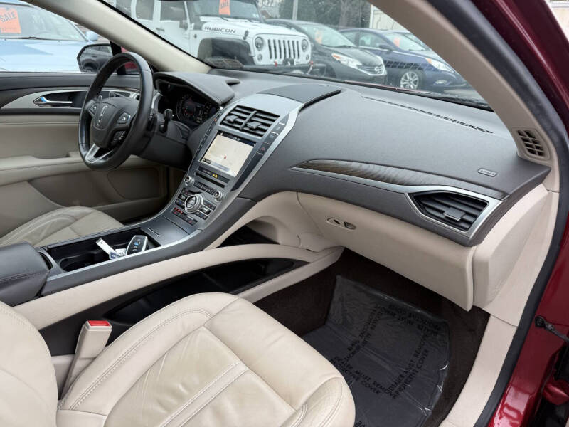 2017 Lincoln MKZ Select