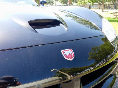 2004 Dodge Viper SRT-10