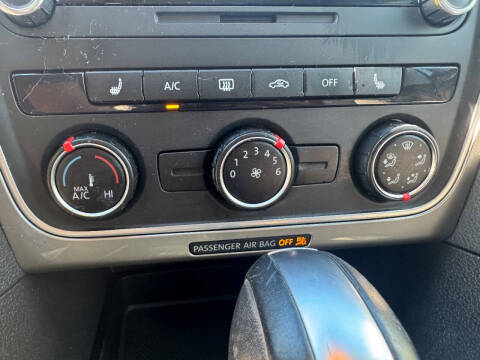 2015 Volkswagen Passat 1.8T Limited Edition