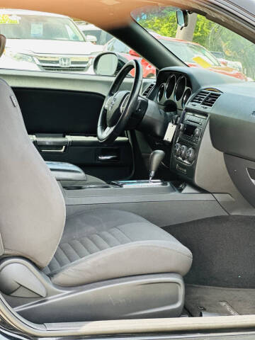 2014 Dodge Challenger SXT