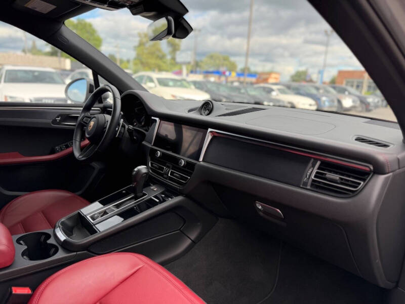 2023 Porsche Macan GTS
