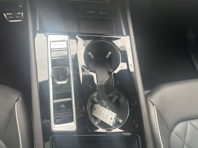 2024 Volkswagen Atlas Cross Sport SEL Premium R-Line 4Motion