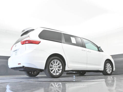 2015 Toyota Sienna LE 7-Passenger