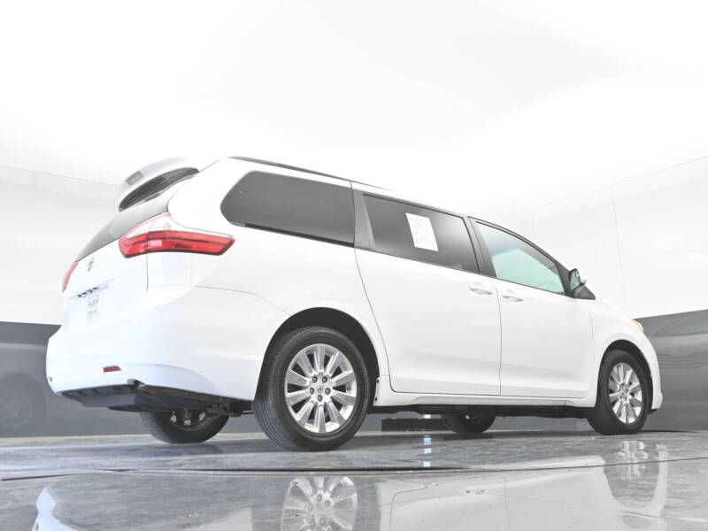 2015 Toyota Sienna LE 7-Passenger