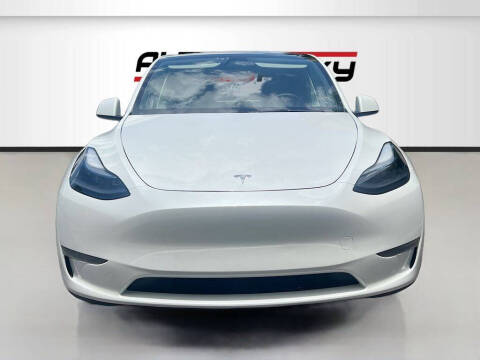 2025 Tesla Model Y Long Range
