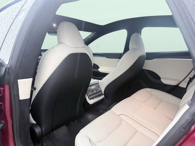 2023 Tesla Model S Plaid