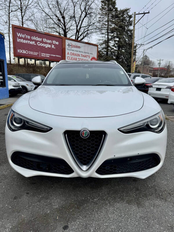 2018 Alfa Romeo Stelvio Ti's photo