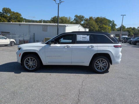 2025 Jeep Grand Cherokee Summit