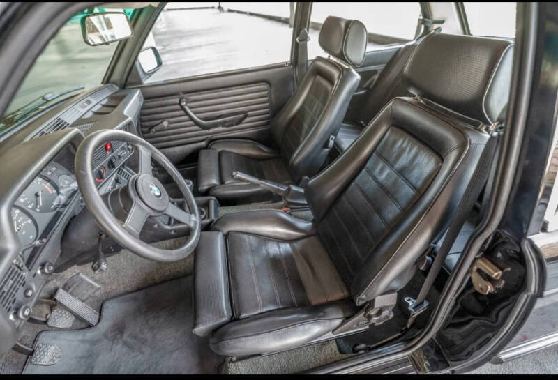 1983 BMW 3 Series 320i