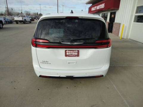 2024 Chrysler Pacifica Touring L