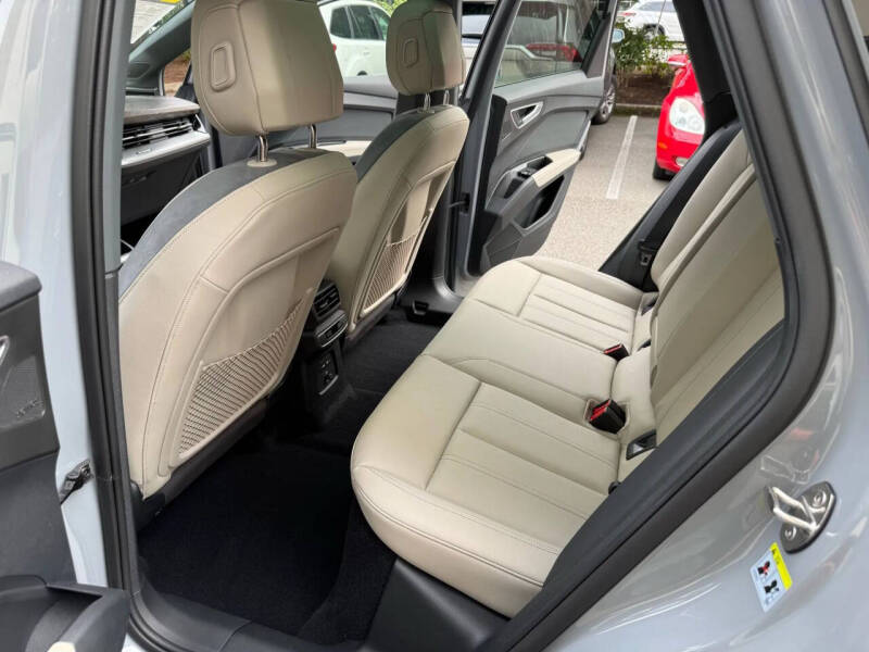 2024 Audi Q4 e-tron quattro Prestige 50