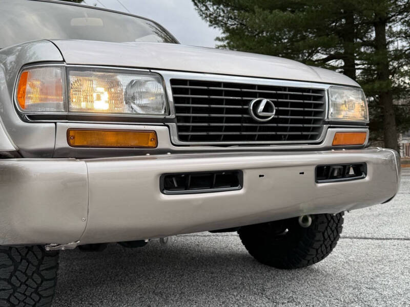 1996 Lexus LX null photo 24