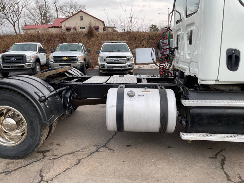 2016 Freightliner Cascadia
