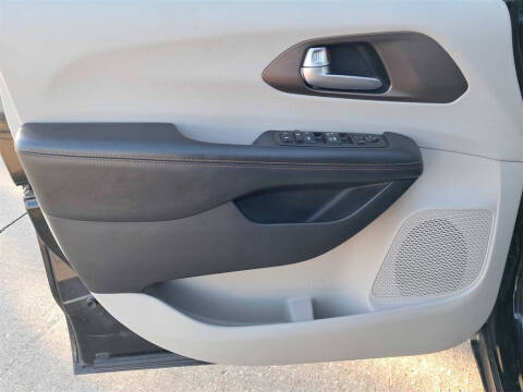 2017 Chrysler Pacifica Touring