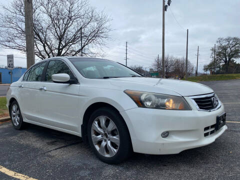 2008 Honda Accord for sale at CHAD AUTO SALES in Bridgeton MO
