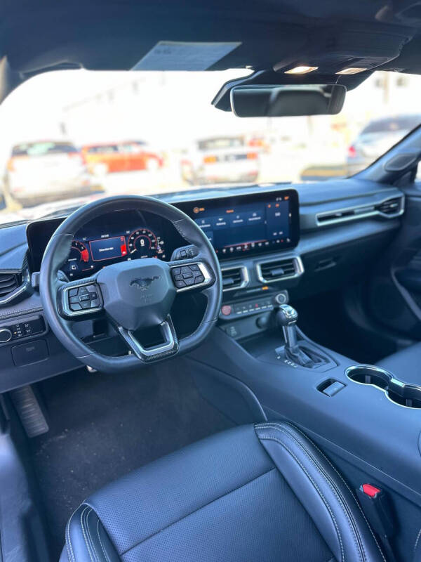 2025 Ford Mustang EcoBoost Premium