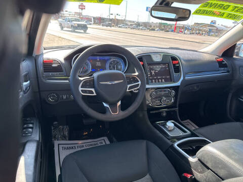 2023 Chrysler 300 Touring