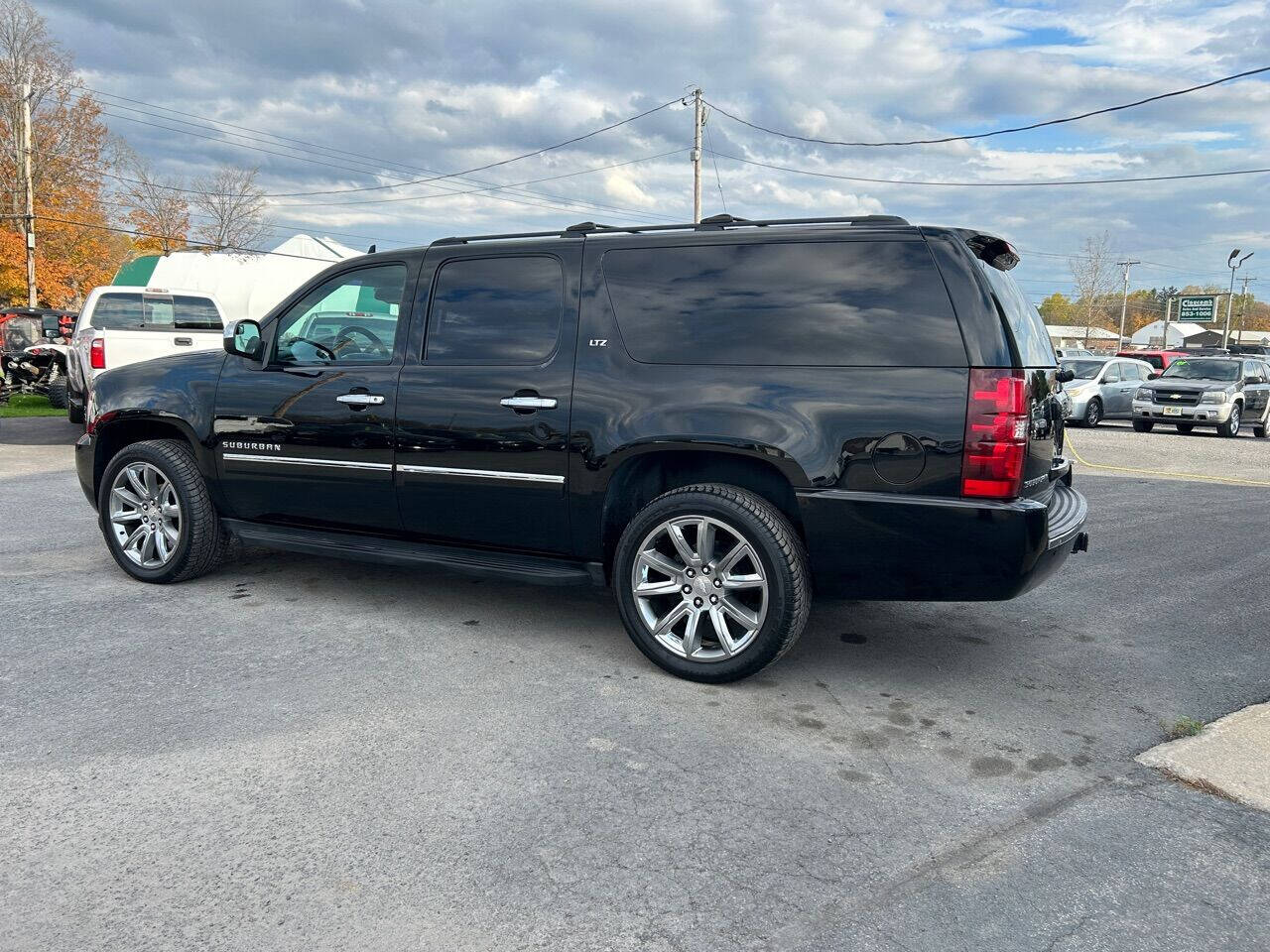 2014 Chevrolet Suburban for sale at Upstate Auto Gallery in Westmoreland, NY