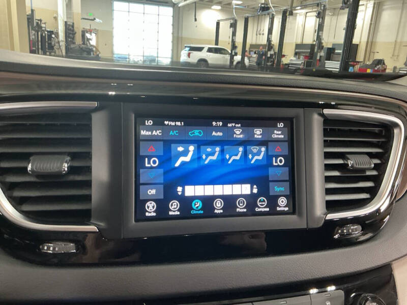 2019 Chrysler Pacifica Touring Plus