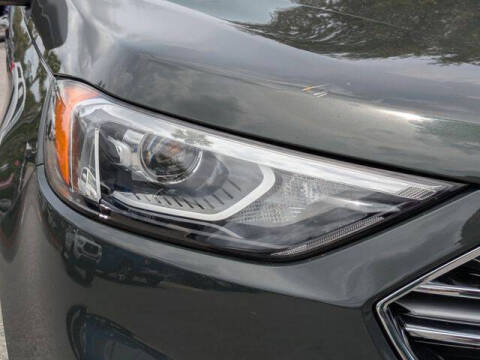 2022 Ford Edge SE
