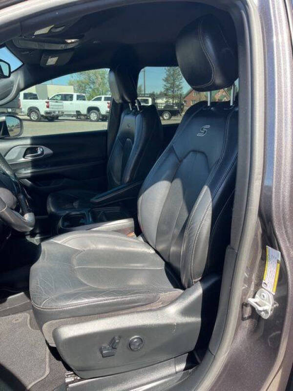 2020 Chrysler Pacifica Touring L