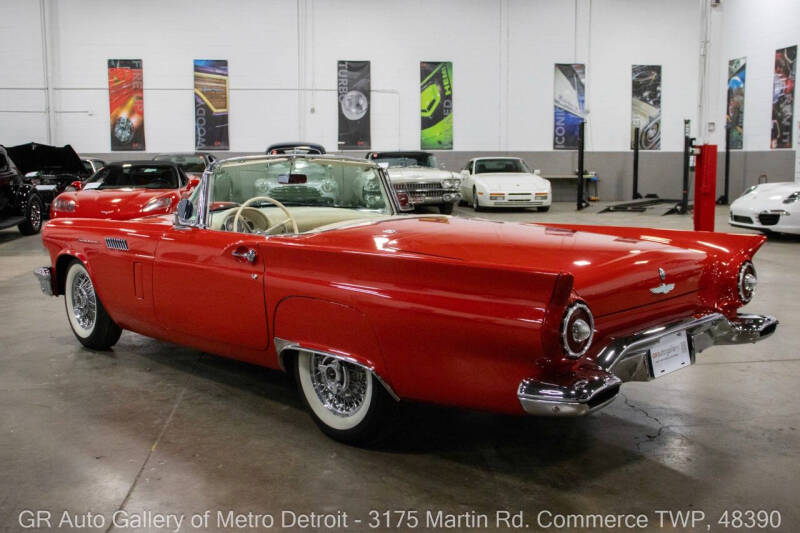 1957 Ford Thunderbird