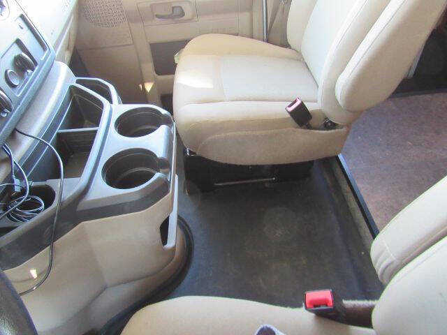 2017 Ford E-Series E-450 SD