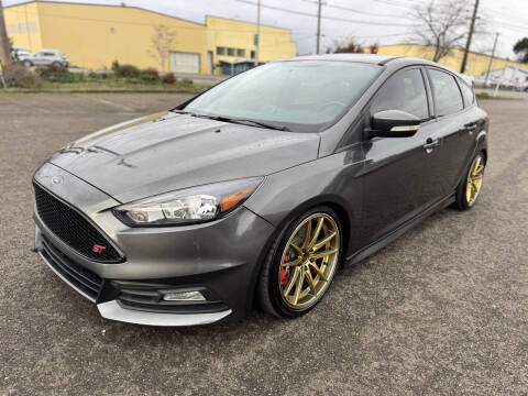 2017 Ford Focus ST