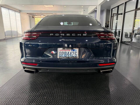 2017 Porsche Panamera