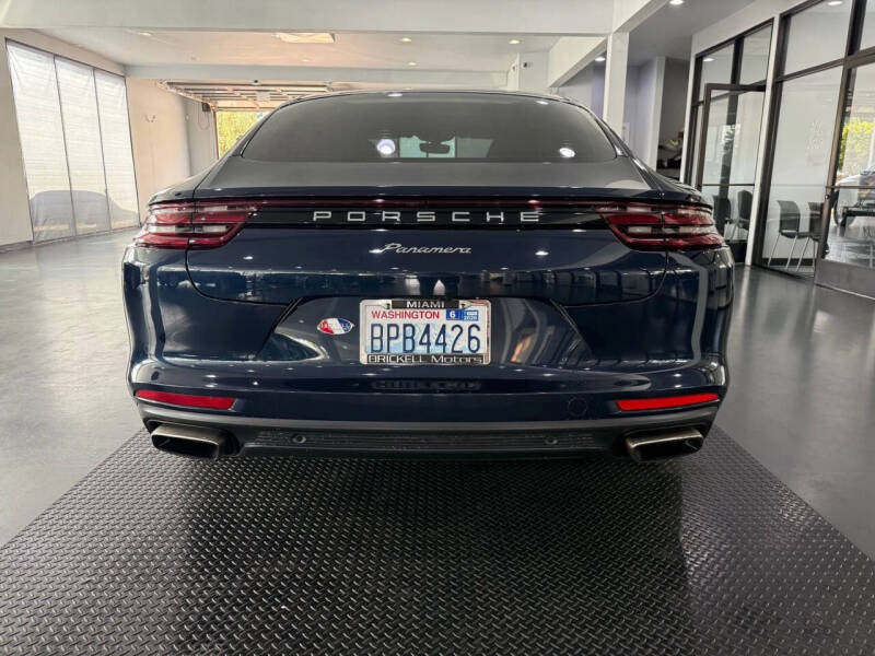 2017 Porsche Panamera