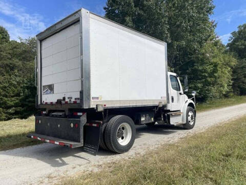 2015 Freightliner M2 106