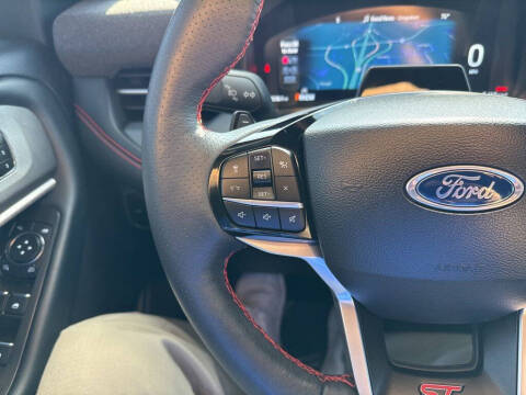 2025 Ford Explorer ST