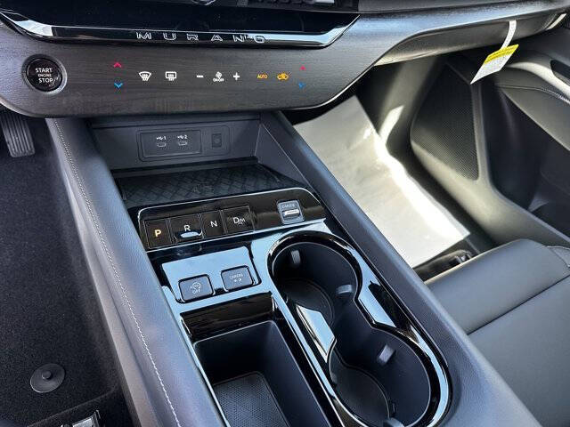 2025 Nissan Murano SV