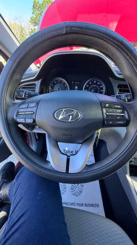 2020 Hyundai Elantra SE