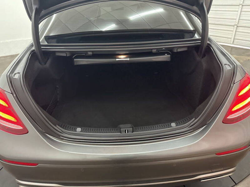 2018 Mercedes-Benz E-Class E 300