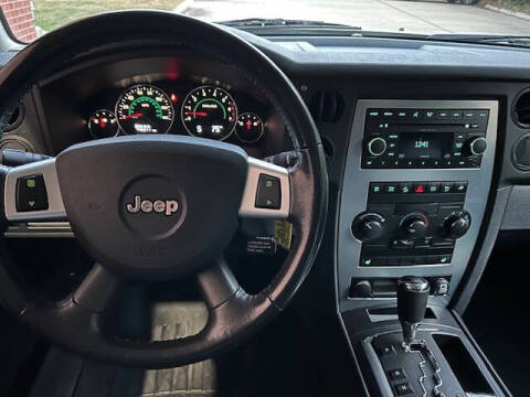 2008 Jeep Commander Sport