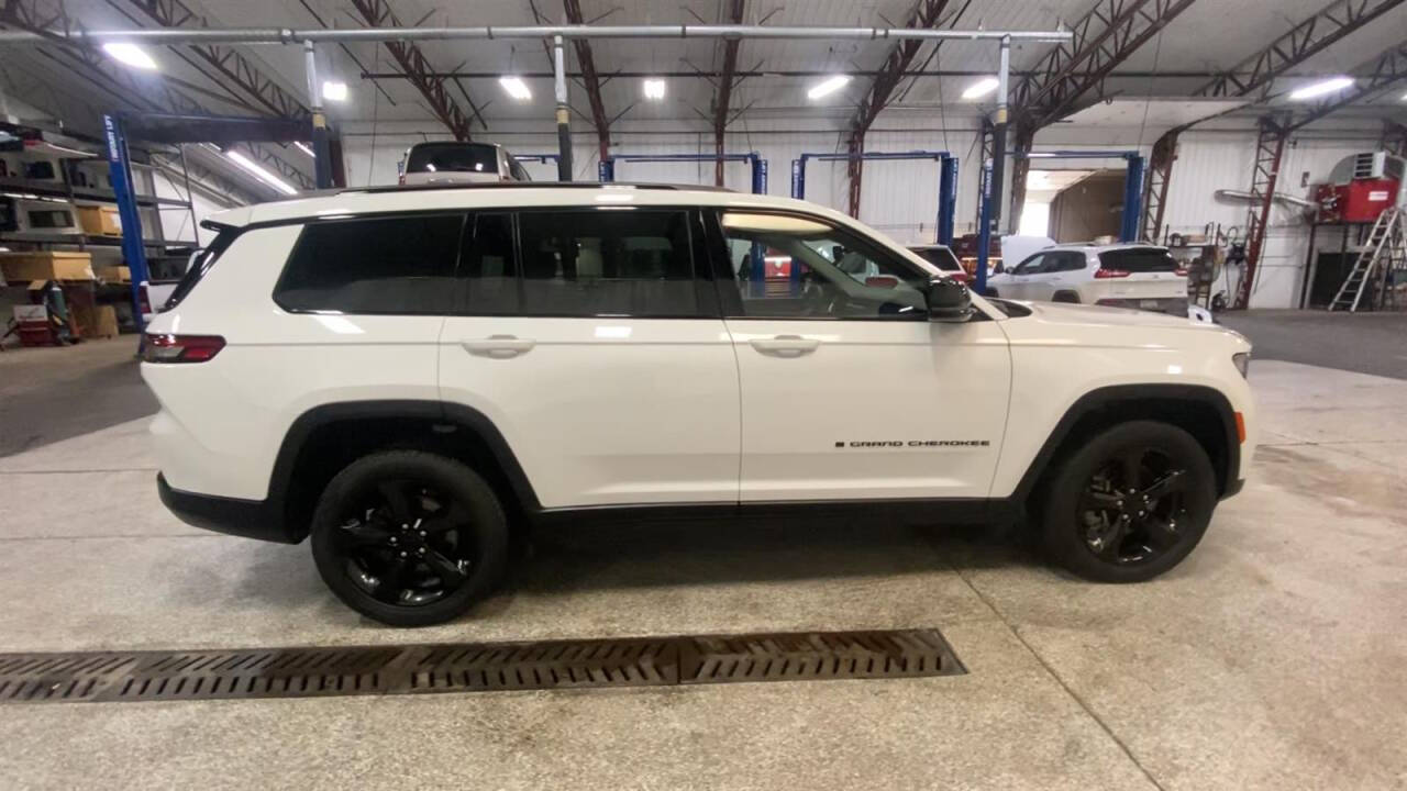 2023 Jeep Grand Cherokee L for sale at Victoria Auto Sales in Victoria, MN