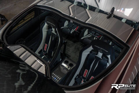 2019 Outerlimits SV43