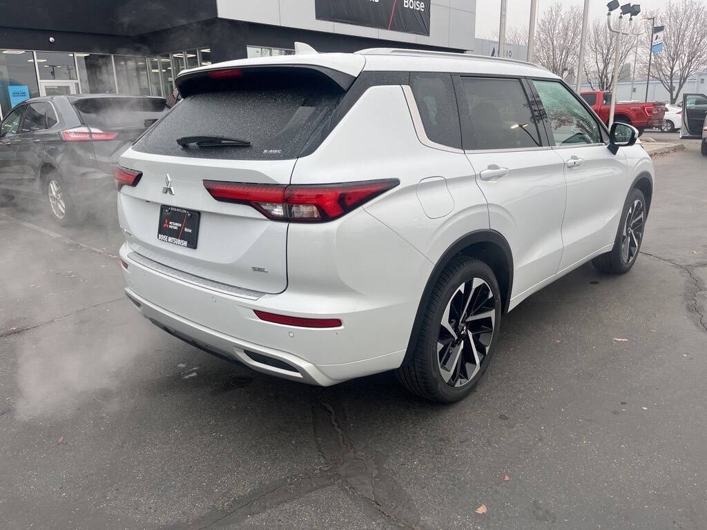 2024 Mitsubishi Outlander for sale at Axio Auto Boise in Boise, ID