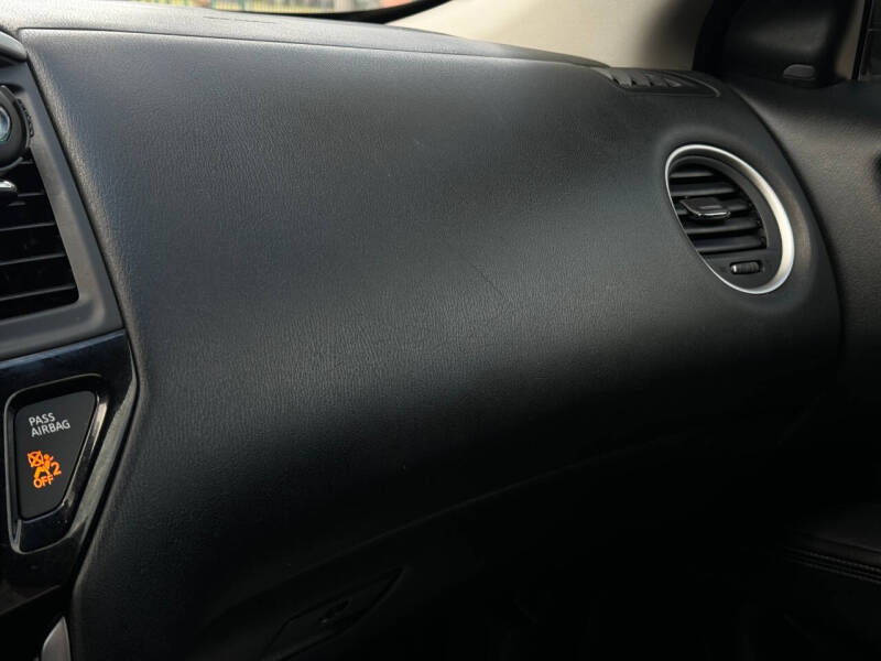 2019 Nissan Pathfinder SV