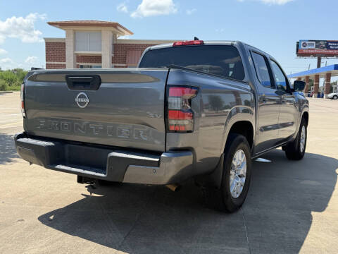2022 Nissan Frontier SV