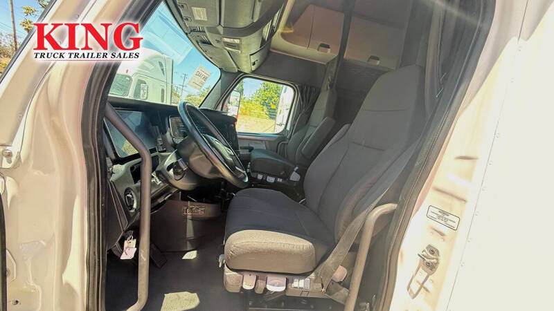 2023 Freightliner Cascadia